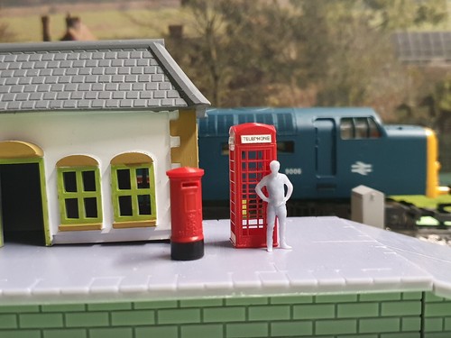 Gauge hand painted - oo,