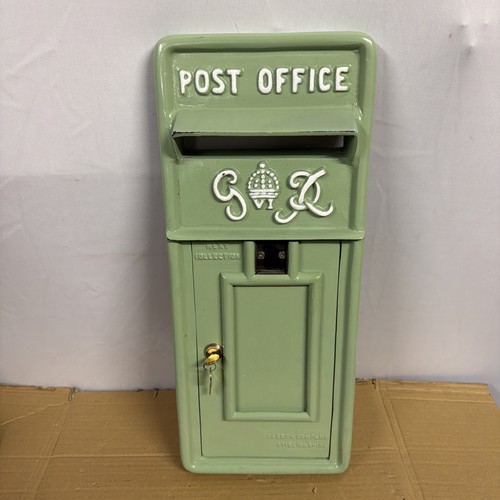 Traditional king george post - king,